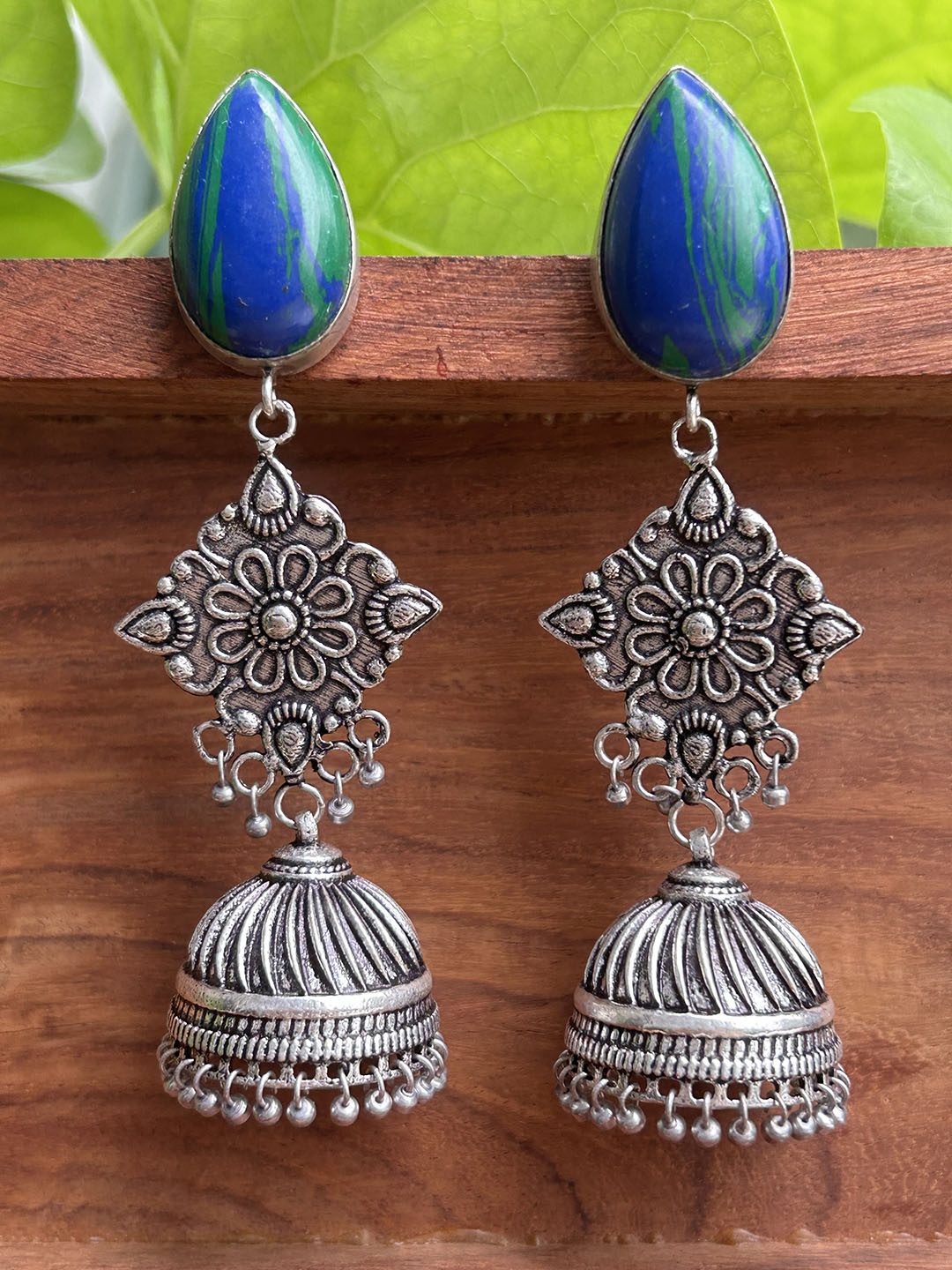 

FIROZA Silver-Toned & Blue Oxidized Contemporary Jhumkas