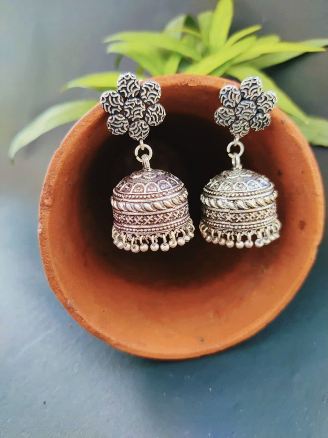

FIROZA Silver-Toned Dome Shaped Jhumka Earrings