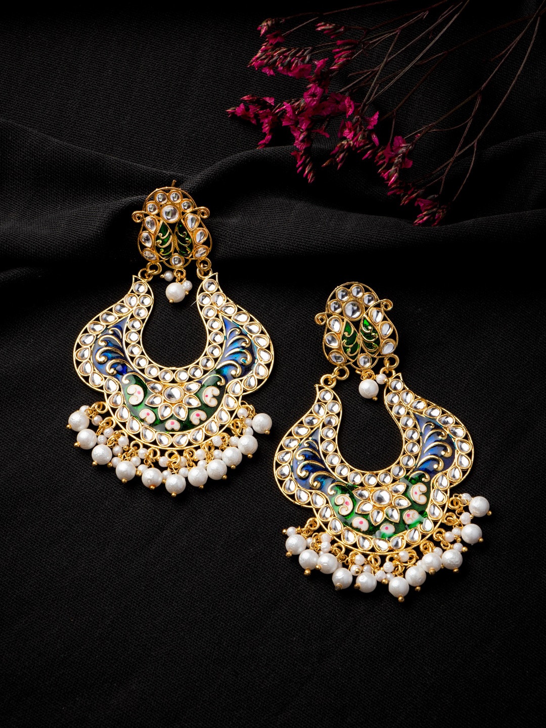 

MORKANTH JEWELLERY Golden & White Contemporary Drop Earrings