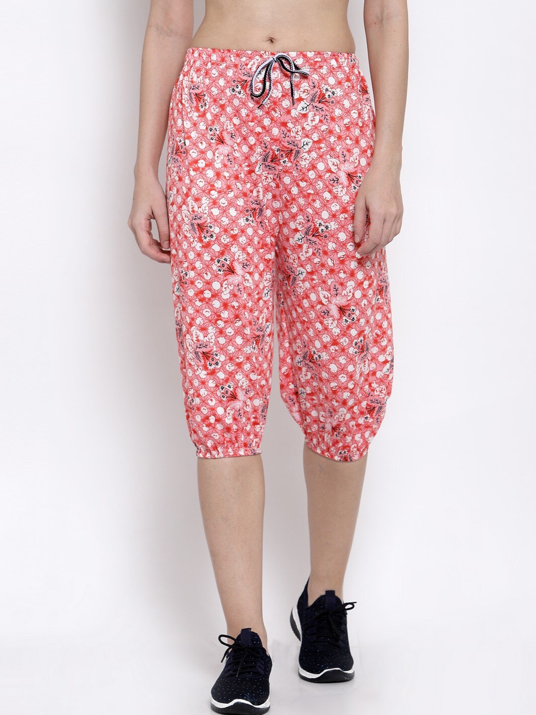

KLOTTHE Women Red Printed Capris