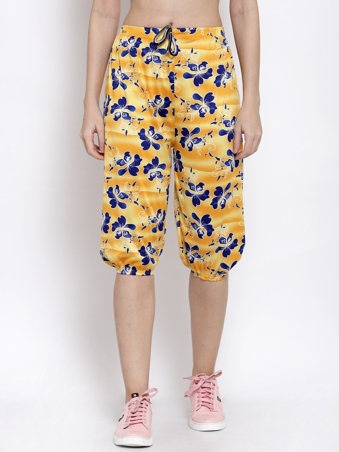 

KLOTTHE Women Yellow & Blue Printed Capris