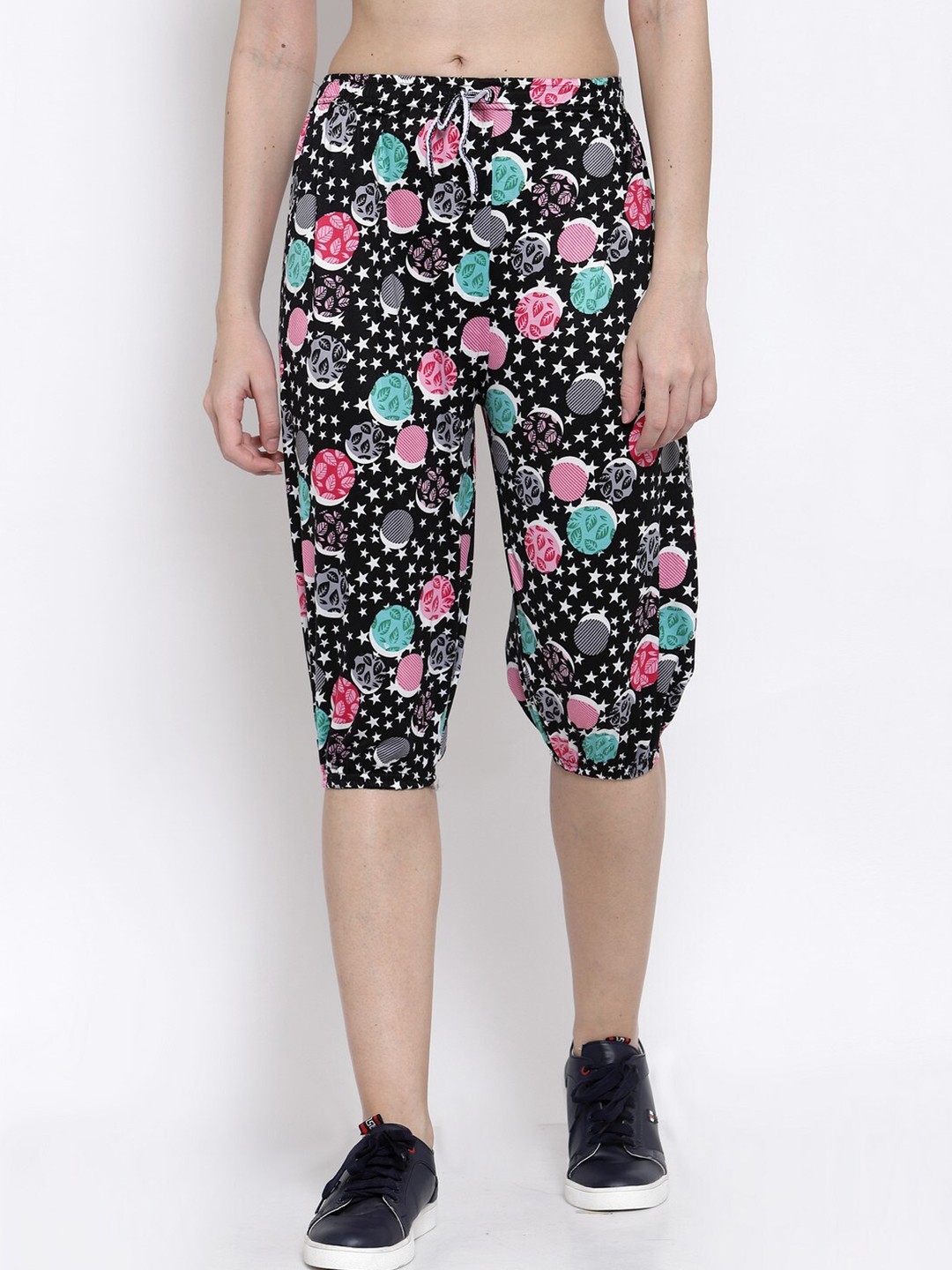 

KLOTTHE Women Black & Blue Printed Capris