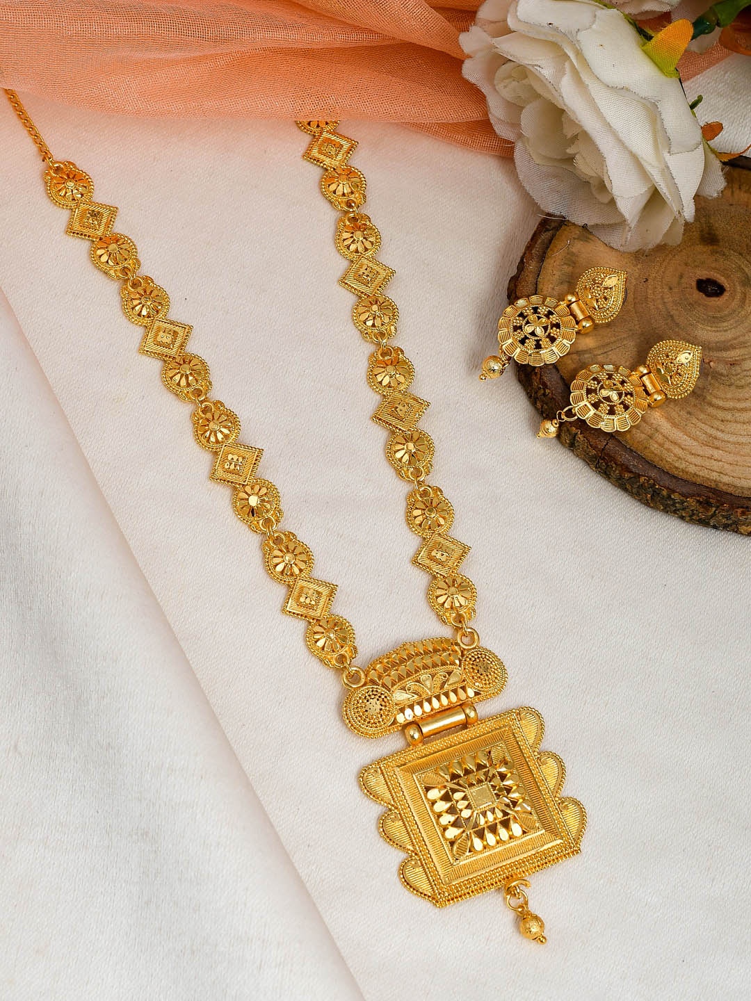 

Silvermerc Designs Gold-plated Beaded Temple Jewellery Set