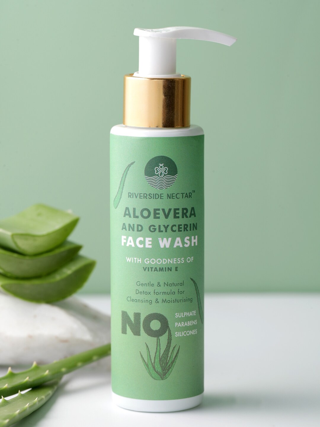 

Riverside Nectar Aloevera With Vitamin E Face Wash - 100 ml, Green