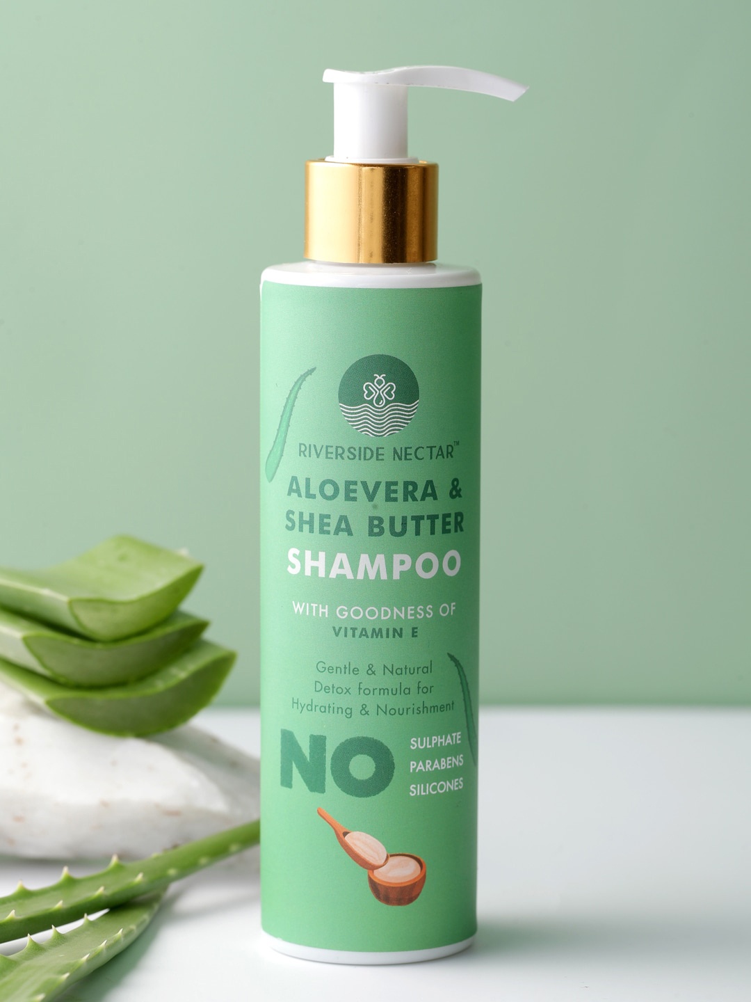 

Riverside Nectar Aloe-vera and Shea Butter with Vitamin E Shampoo - 200ml, Green
