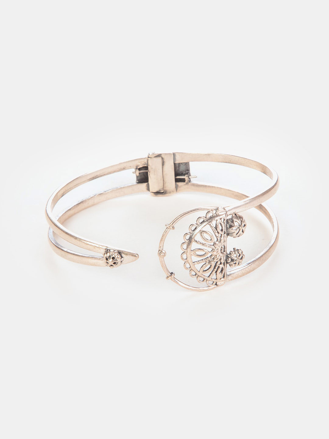 

SHAYA Women Silver-Toned Silver Silver-Plated Cuff Bracelet
