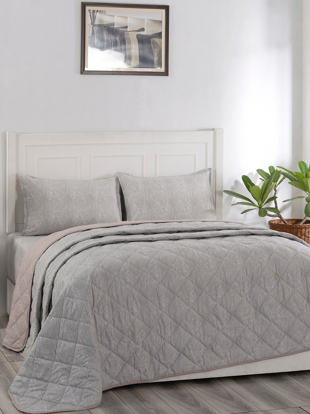 

In-House by maspar Grey & White Summer 110 GSM Bedding Set with Pillow Covers