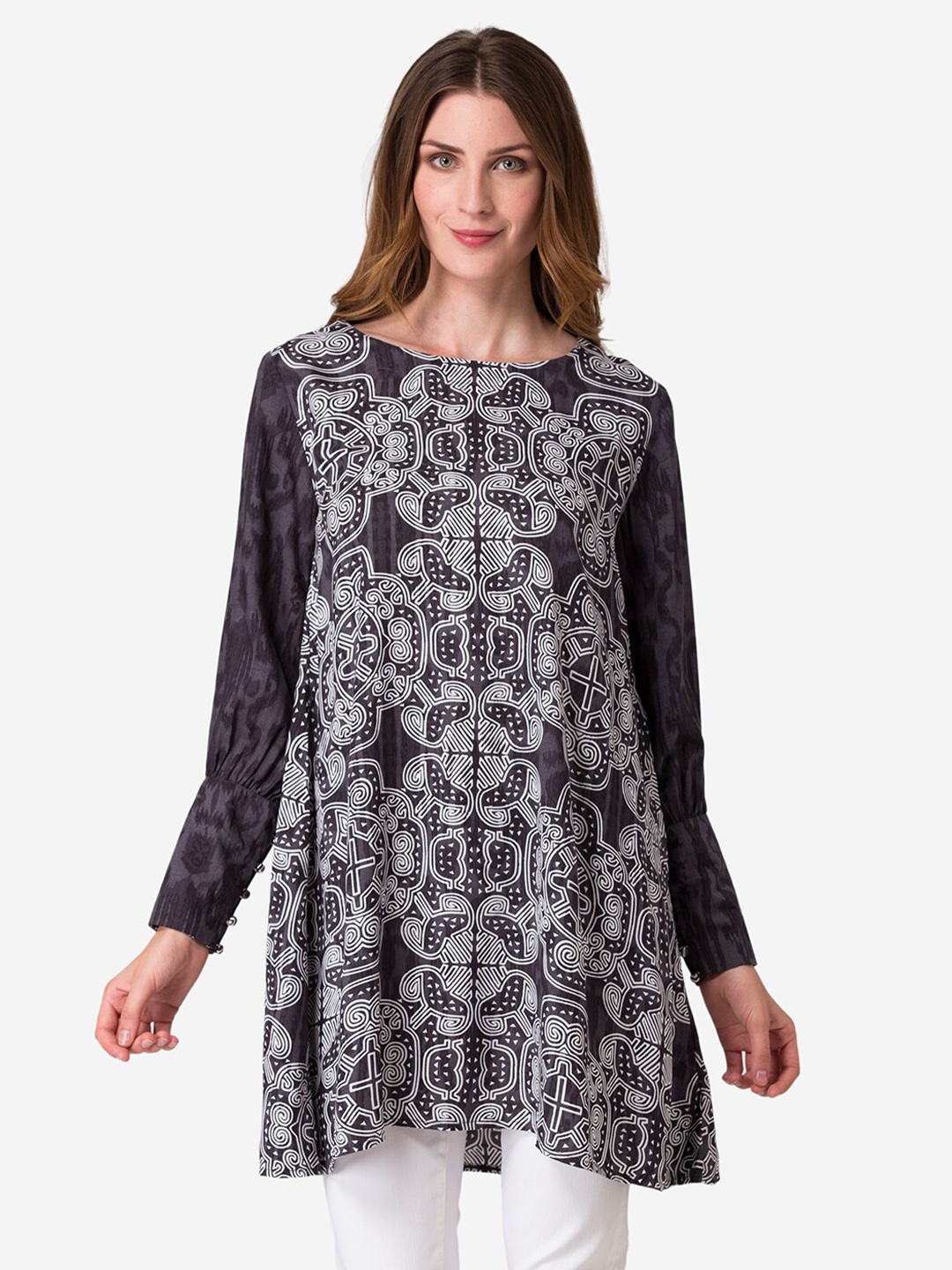 

Mode by Red Tape Black & White Viscose Rayon Printed Tunic