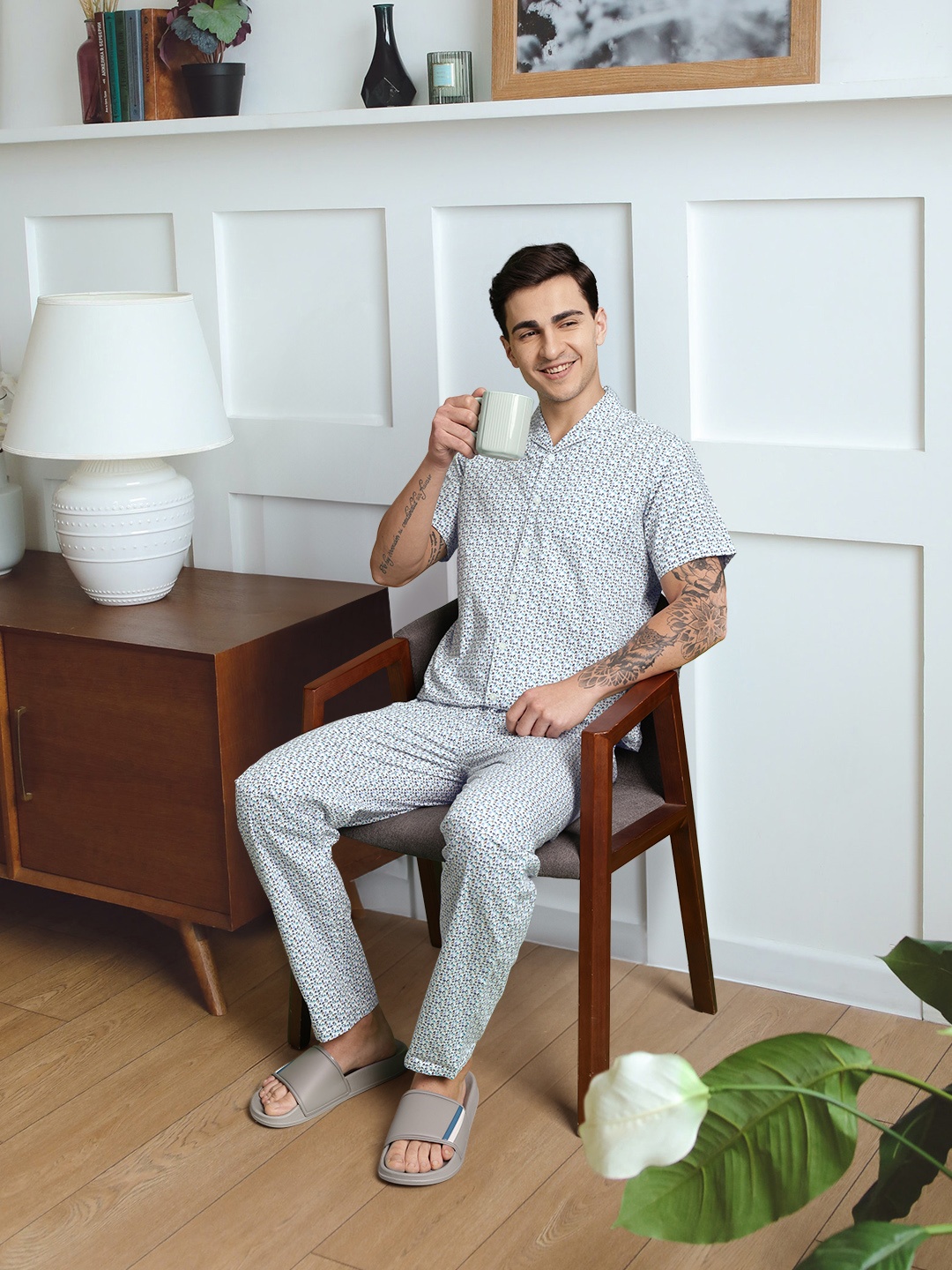 

The Indian Garage Co Men White Printed Pure Cotton Night suit