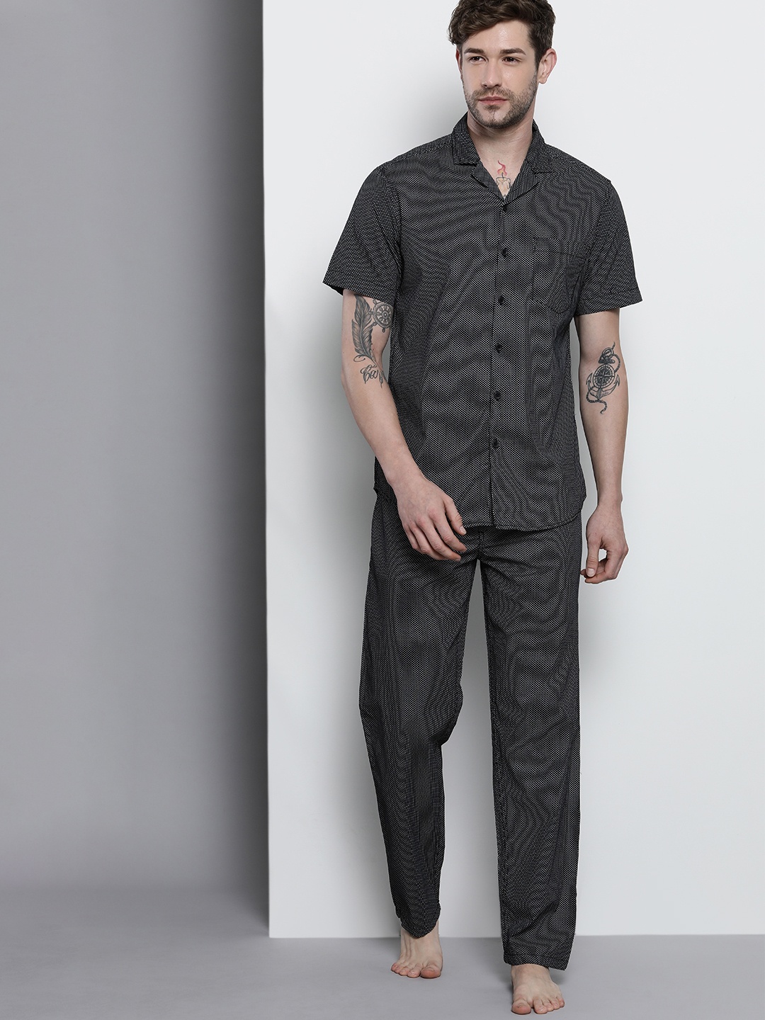 

The Indian Garage Co Men Black Printed Night Suit