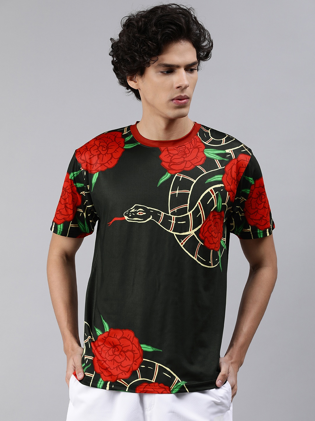 

mezmoda Men Green & Red Floral Printed Dry-Fit T-shirt