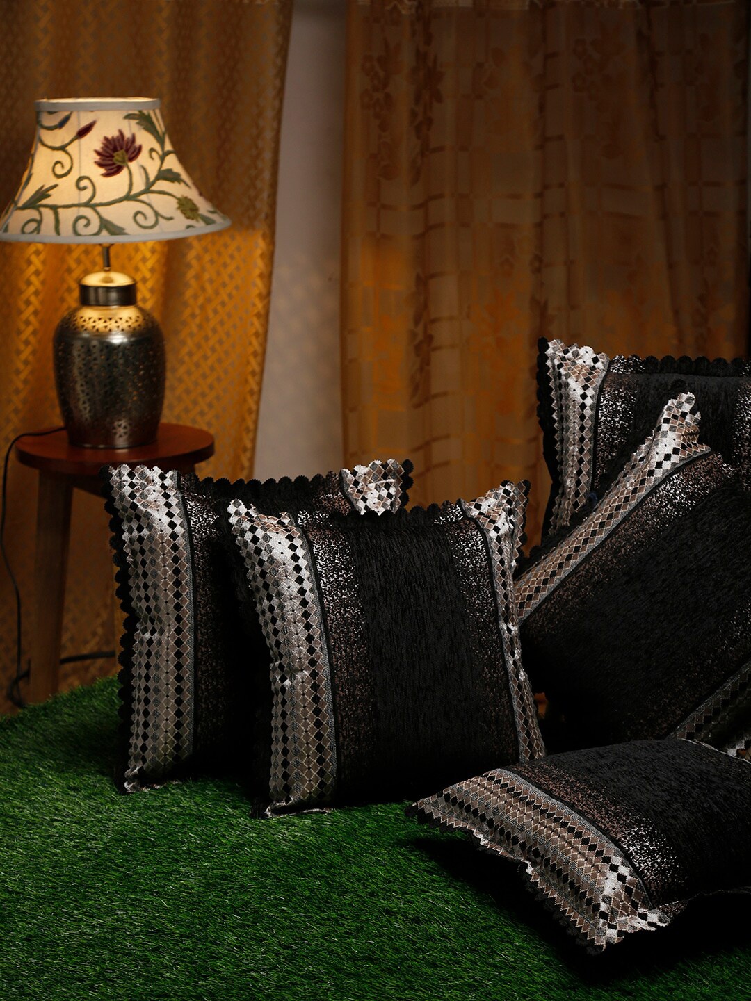 

HOSTA HOMES Black & Silver-Toned Set of 5 Velvet Square Cushion Covers