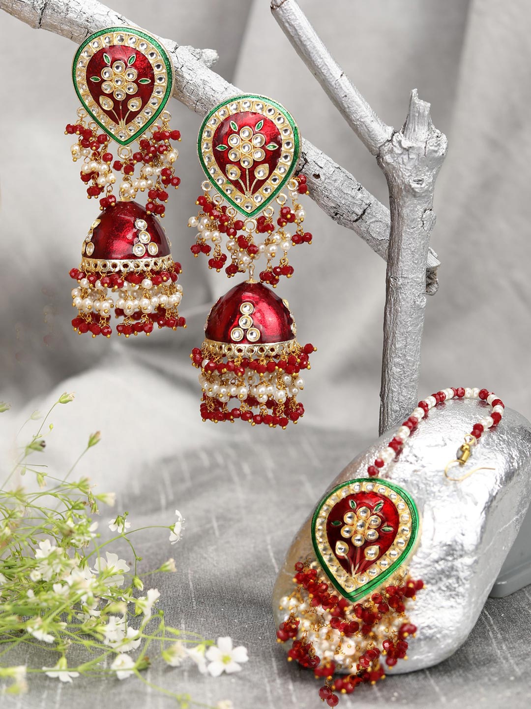 

Priyaasi Gold-Plated & Maroon Kundan Studded Handcrafted Jewellery Set