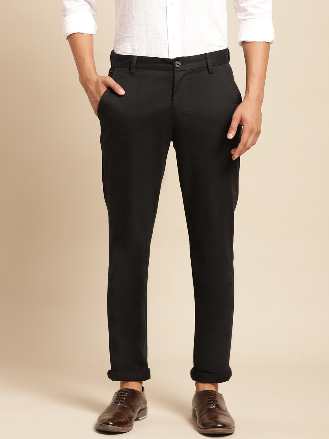 

United Colors of Benetton Men Black Solid Slim Fit Chinos Trousers