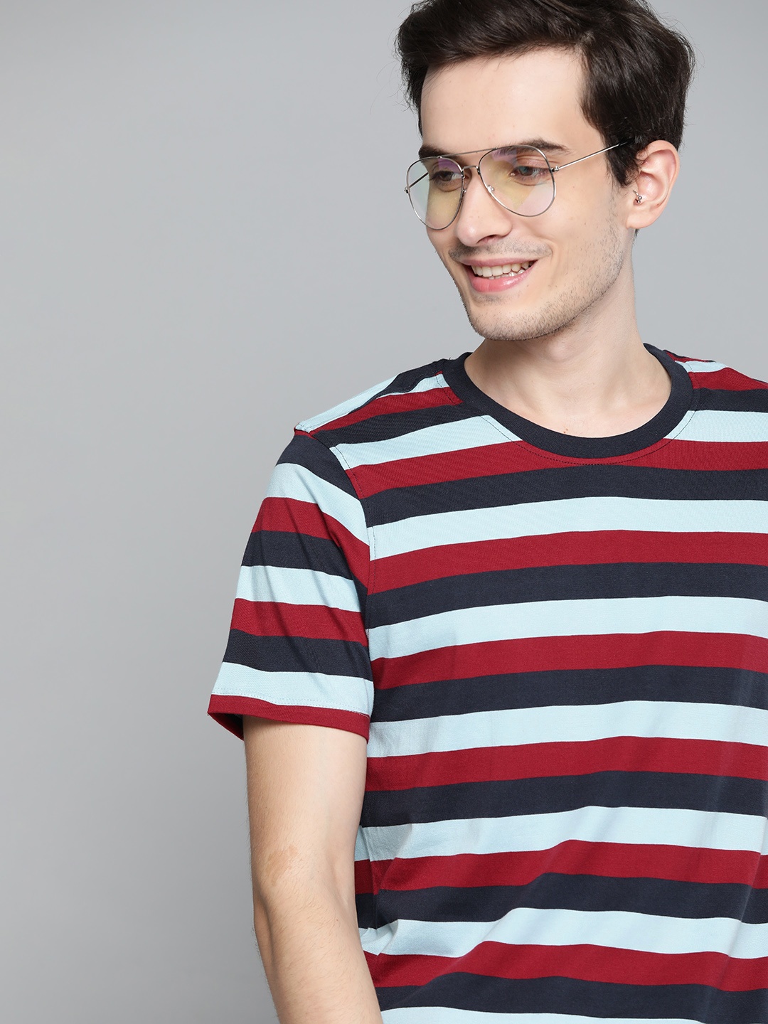 

Mast & Harbour Men Red & Navy Blue Striped Pure Cotton T-shirt
