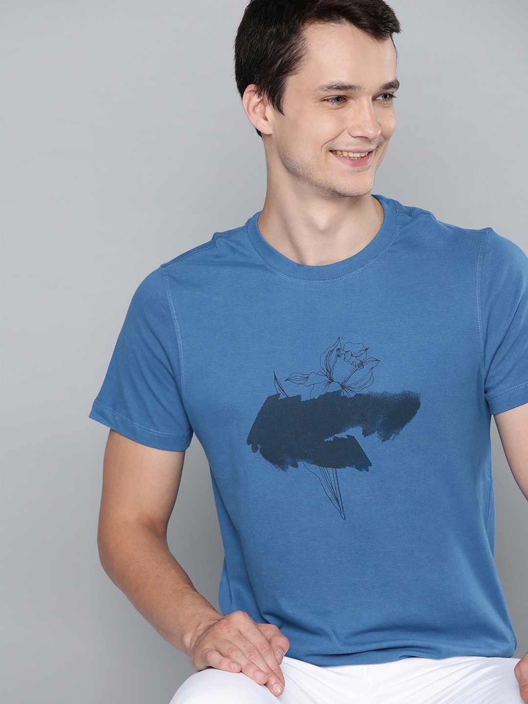 

Mast Harbour Men Blue Pure Cotton Printed Pure Cotton T-shirt