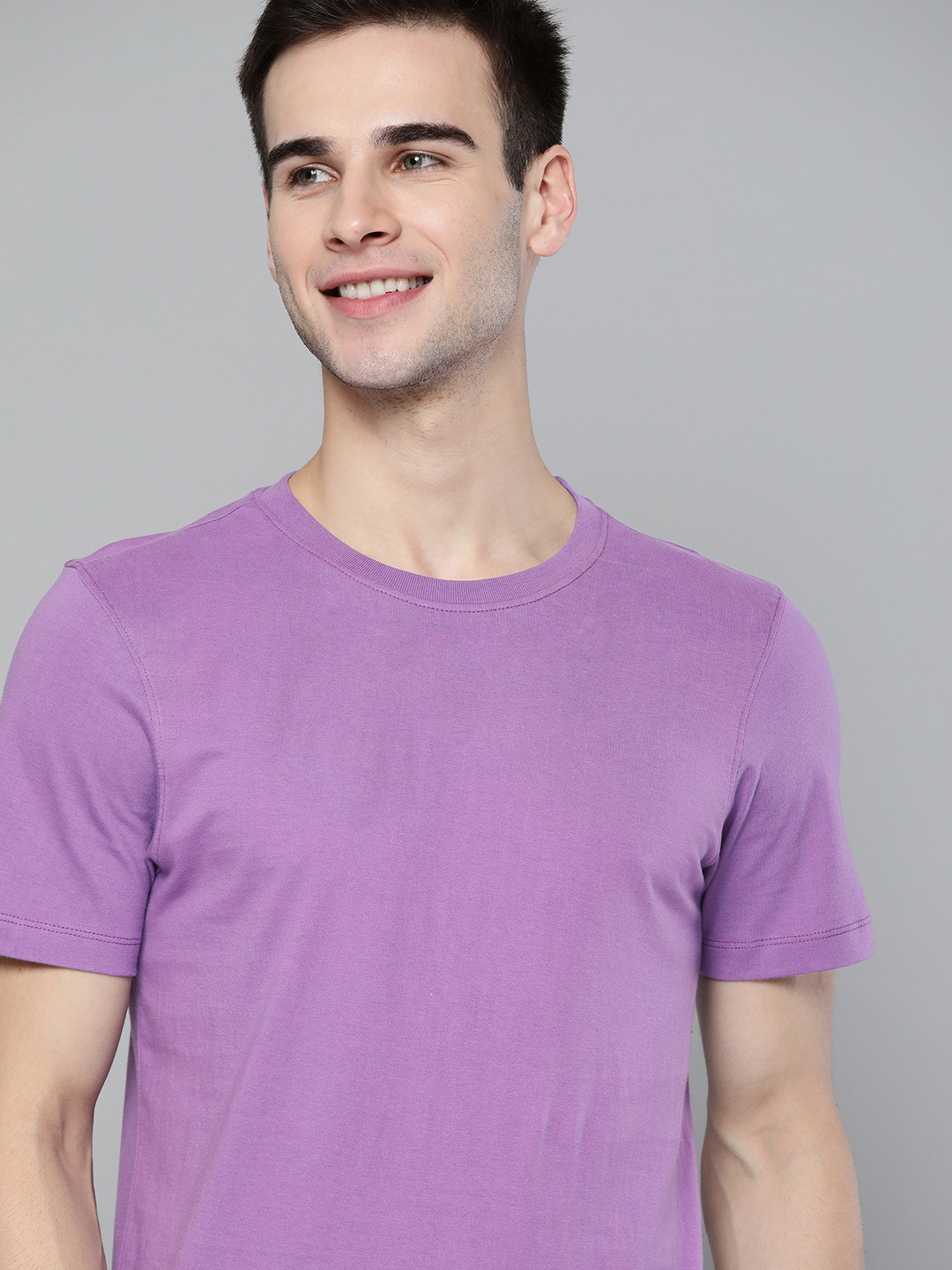 

Mast Harbour Men Purple Pure Cotton Handcrafted Pure Cotton T-shirt