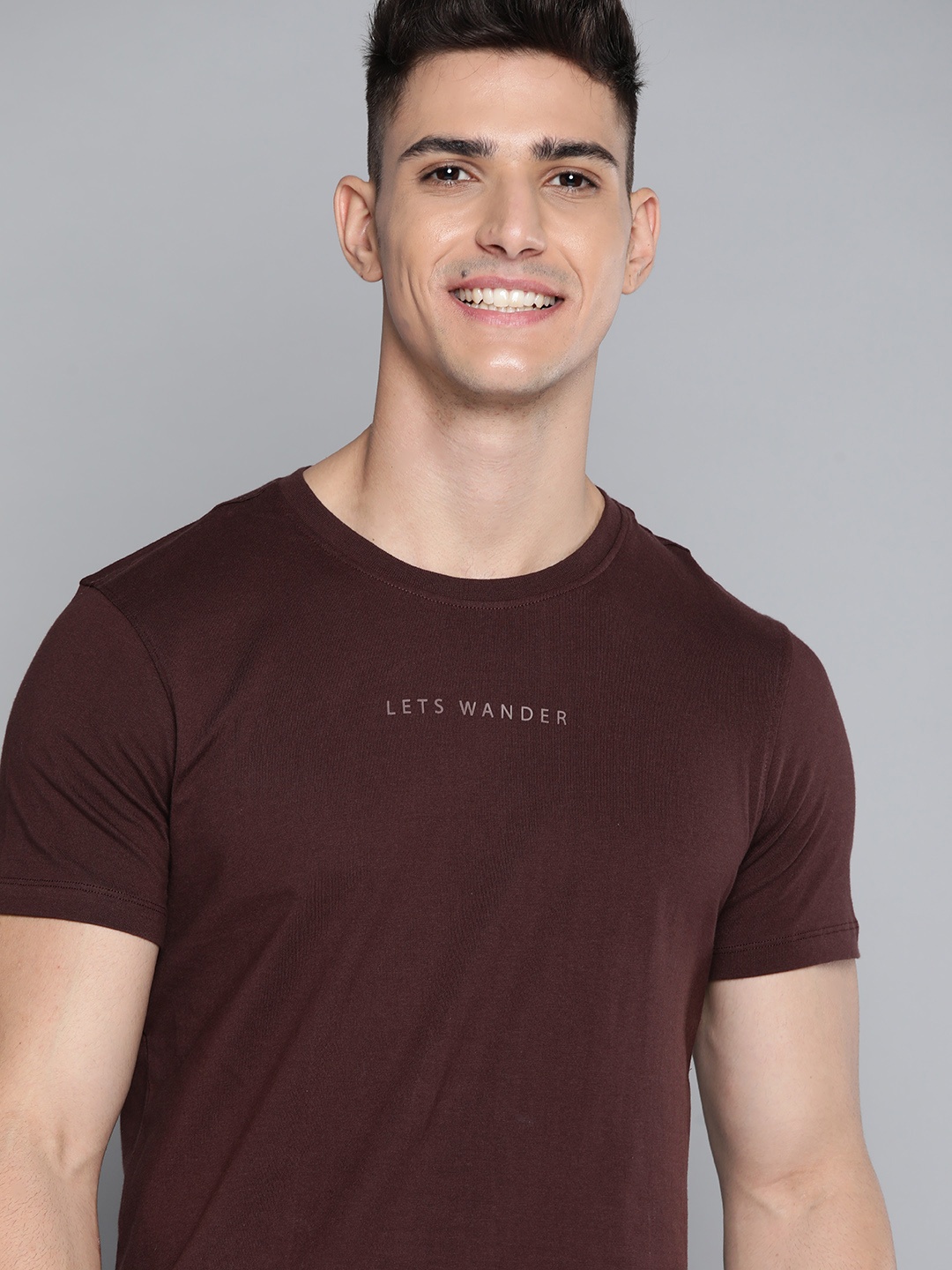 

Mast & Harbour Men Burgundy Pure Cotton Printed T-shirt