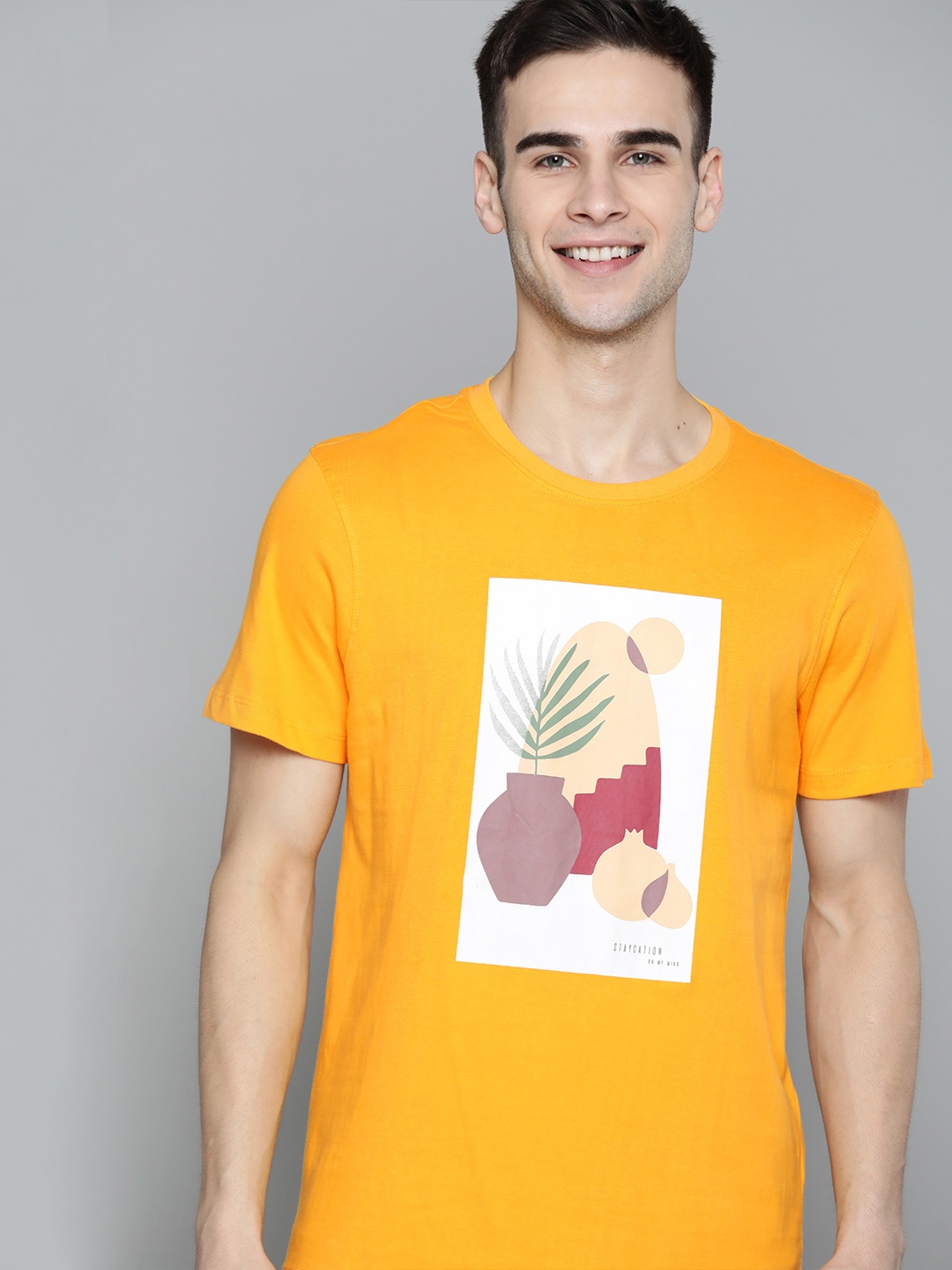 

Mast & Harbour Men Mustard Yellow & White Graphic Print Cotton T-shirt