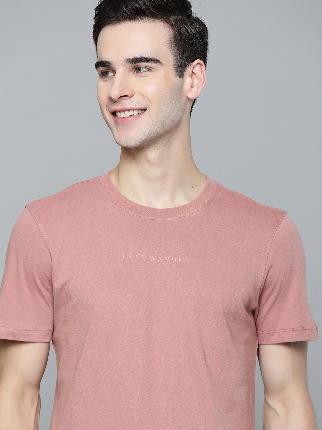 

Mast Harbour Men Dusty Pink Pure Cotton Solid Pure Cotton T-shirt