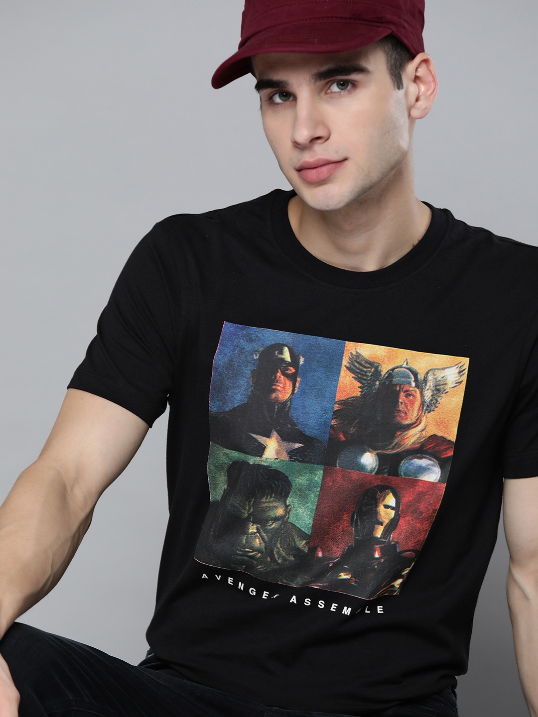 

Kook N Keech Marvel Men Black Blue Avengers Printed Cotton Pure Cotton T-shirt