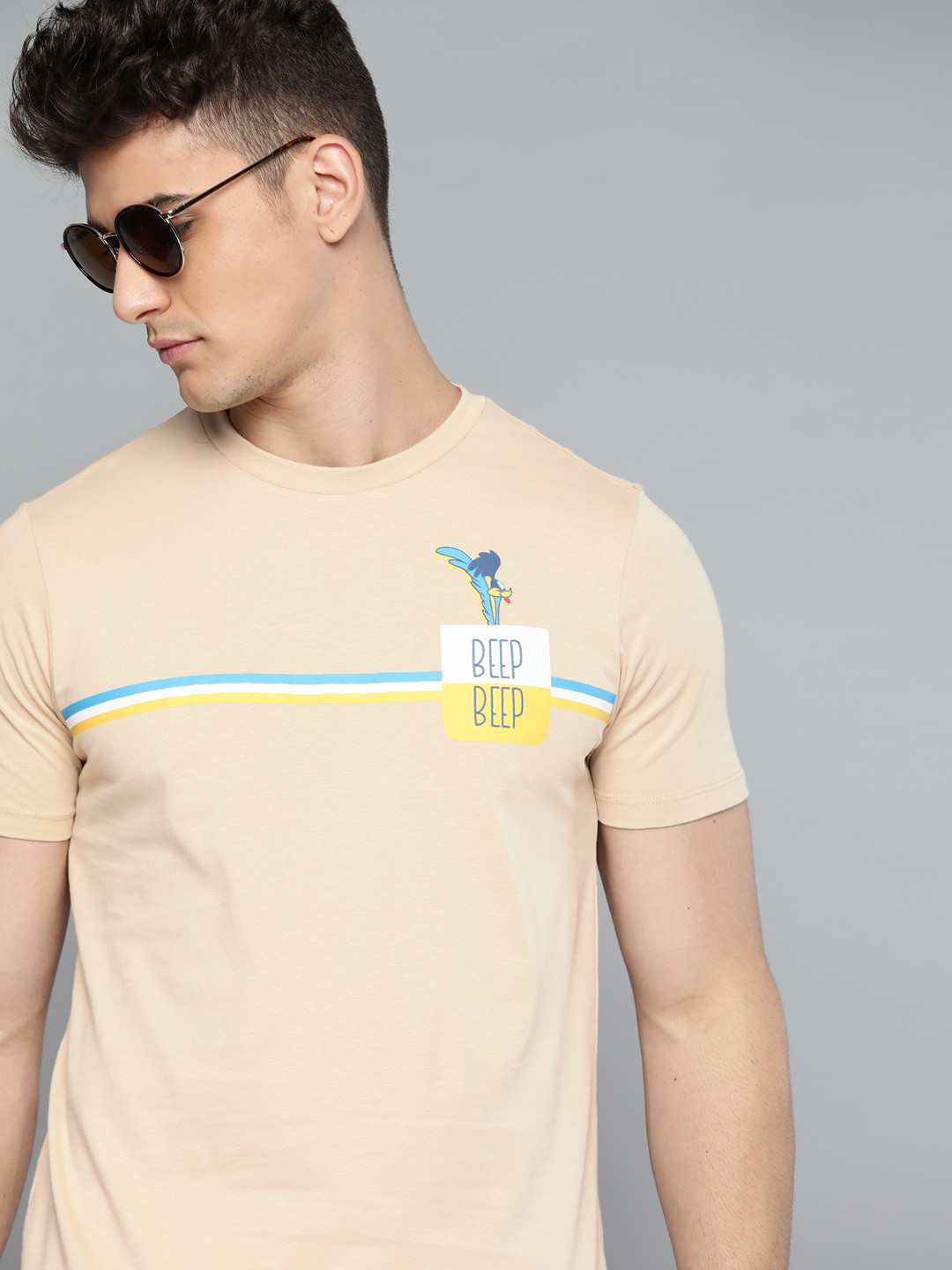 

Kook N Keech Looney Tunes Men Beige & White Pure Cotton Typography Printed T-shirt