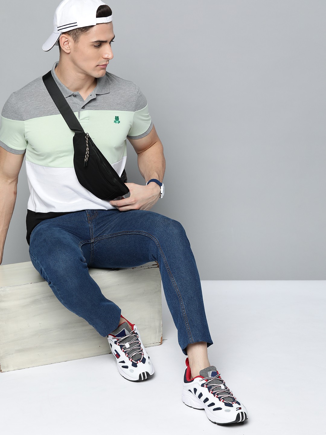 

Kook N Keech Men Green & Grey Melange Colourblocked Polo Collar T-shirt