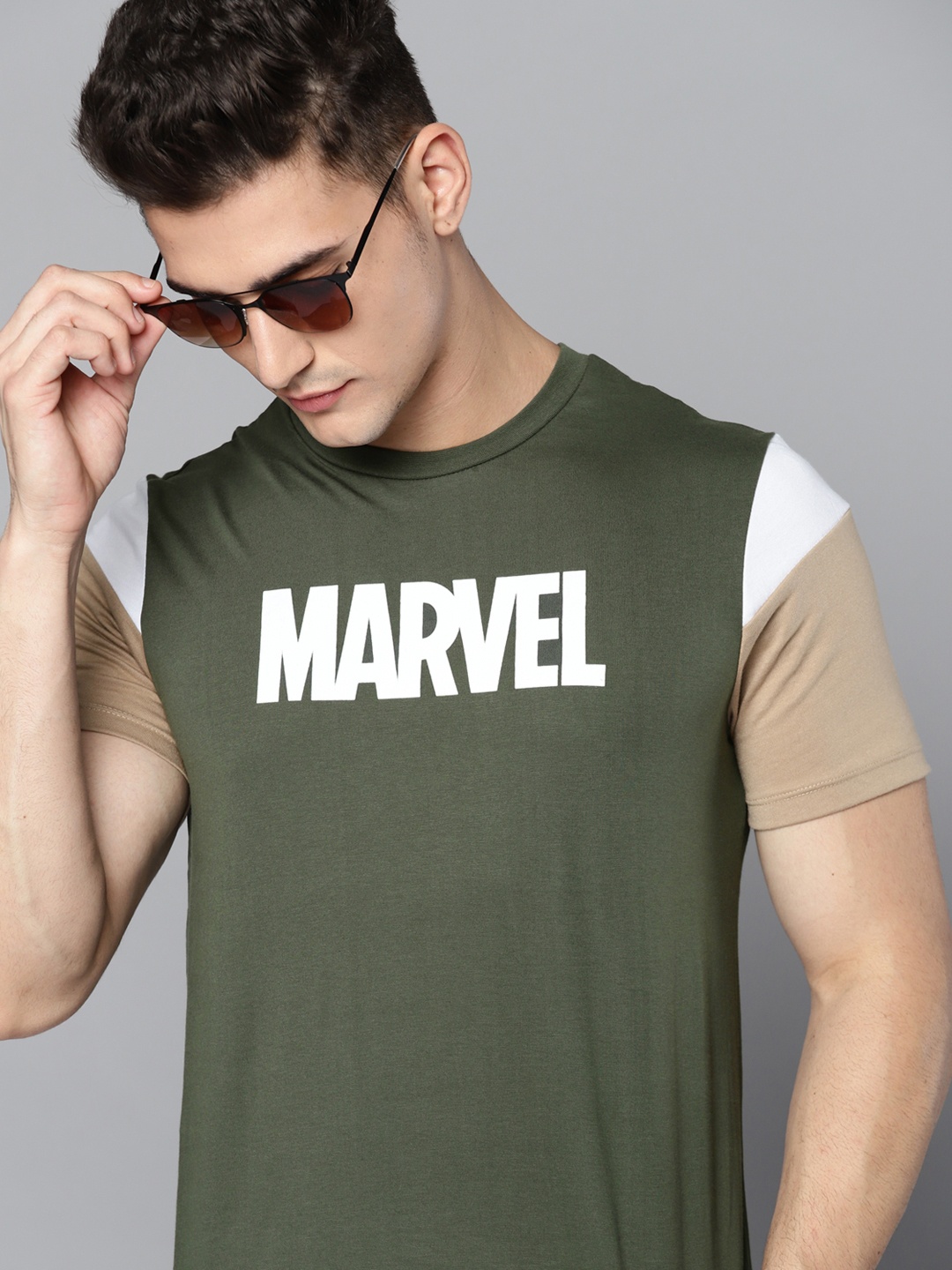 

Kook N Keech Marvel Men Olive Green Pure Cotton Printed T-shirt