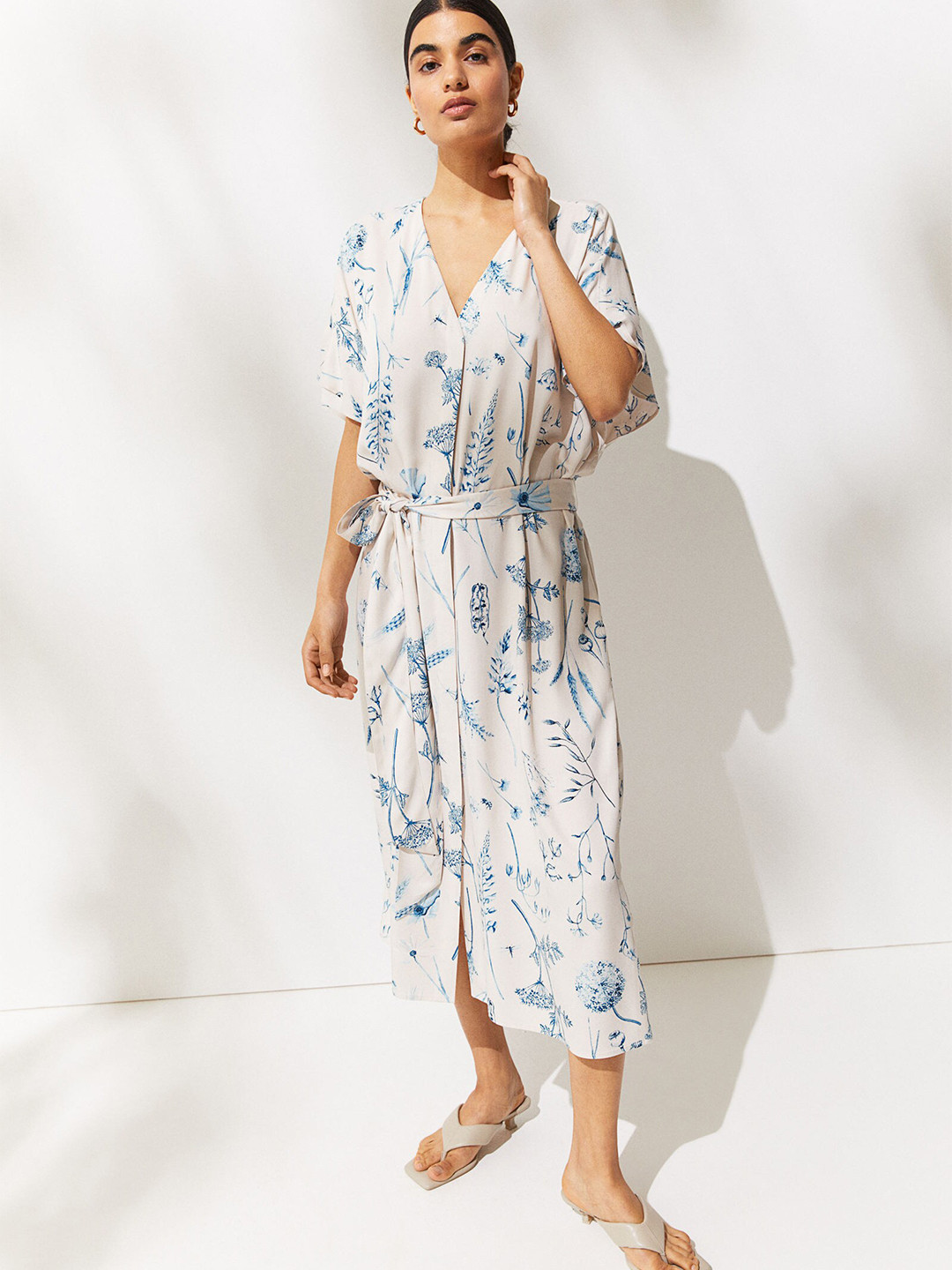 

H&M Women Beige & Blue Printed Tie-Belt Kaftan