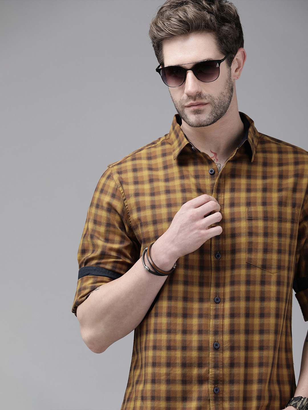 

Roadster Men Brown Gingham Checked Opaque Casual Shirt