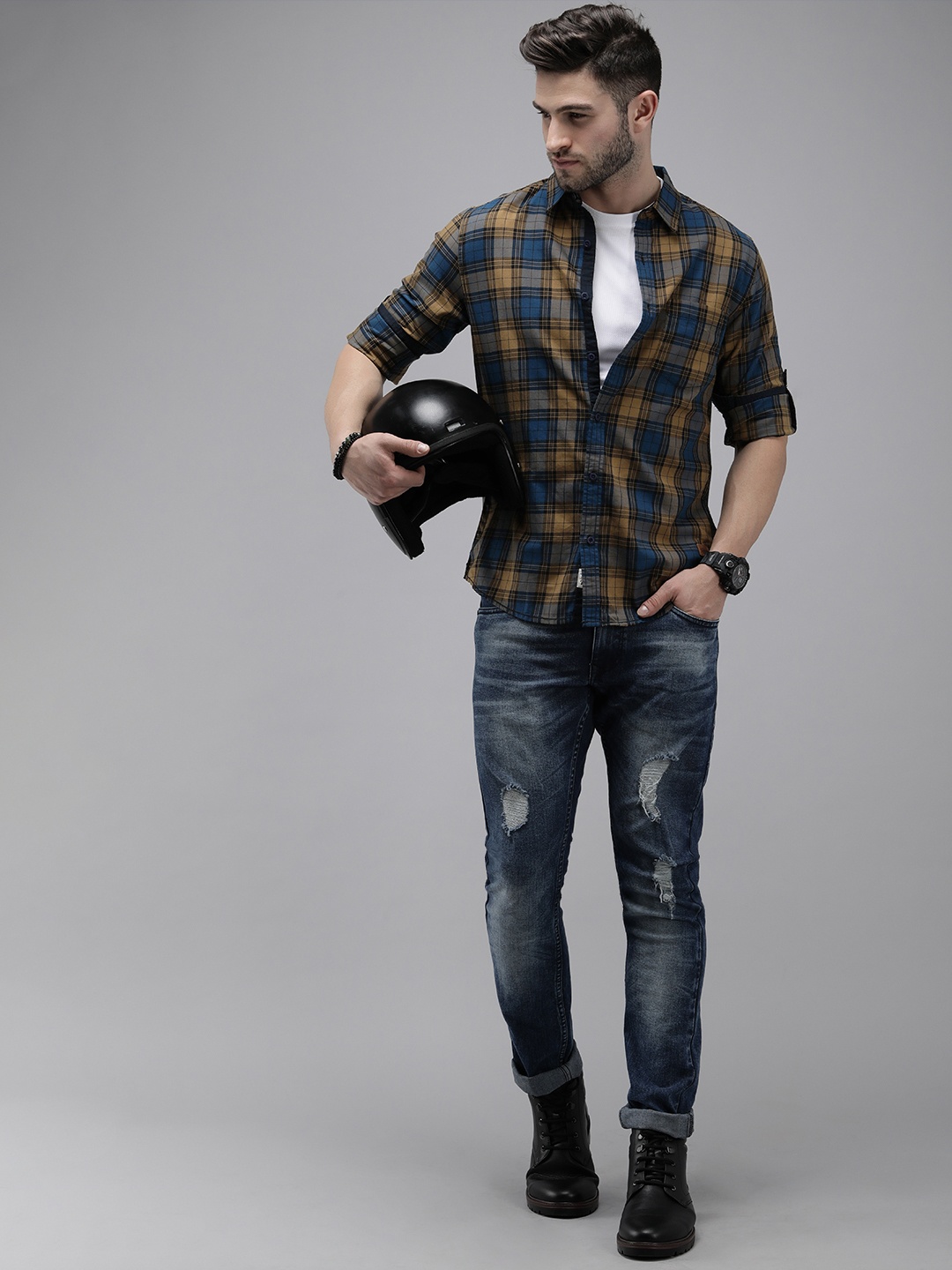 

Roadster Men Blue And Beige Tartan Checked Pure Cotton Sustainable Casual Shirt