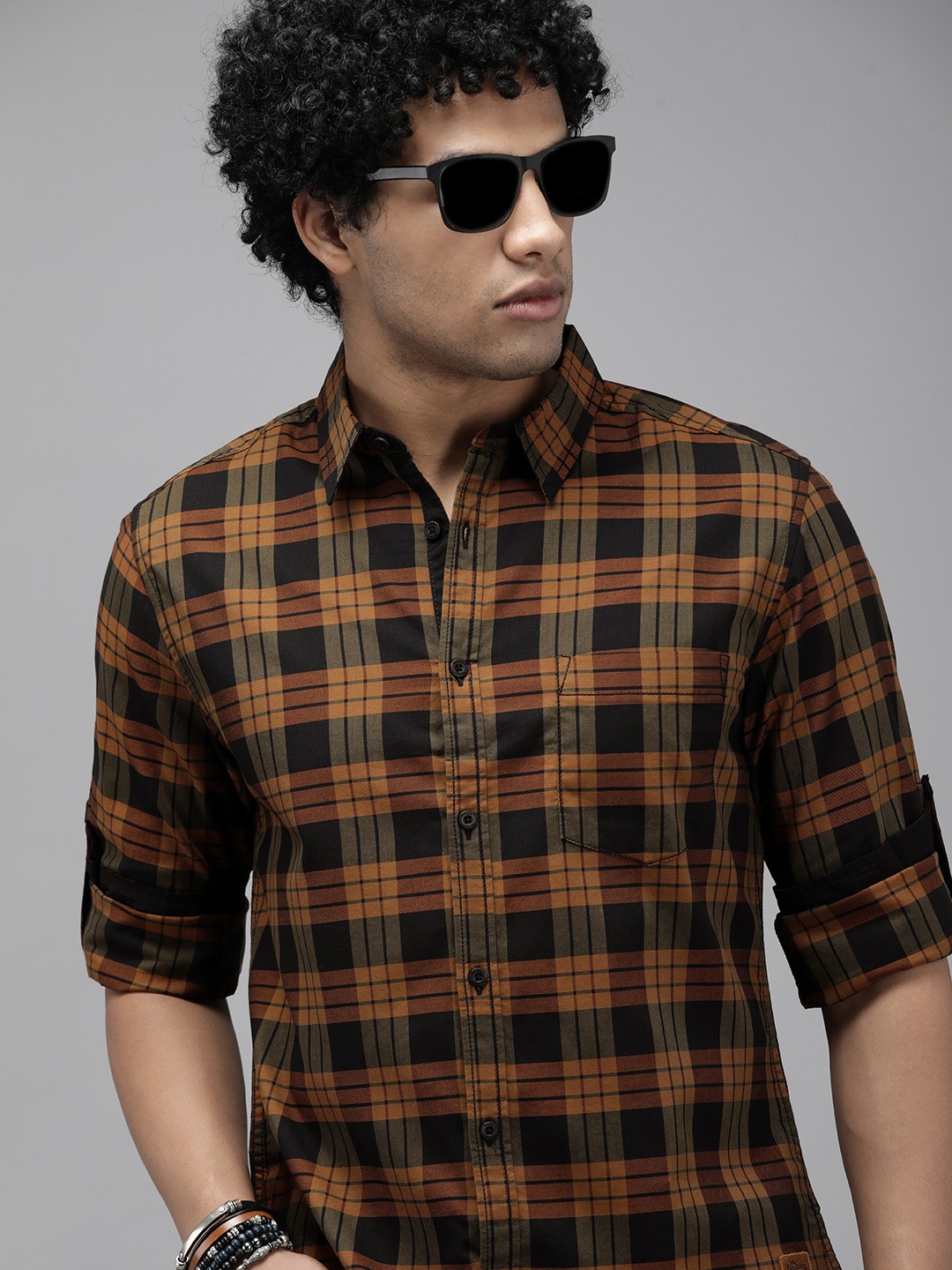 

Roadster Men Brown & Green Slim Fit Tartan Checked Opaque Pure Cotton Casual Shirt