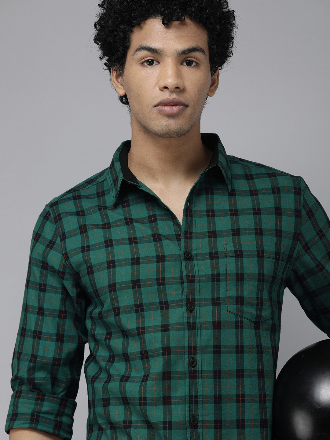 

Roadster Men Green & Navy Blue Checked Casual Shirt