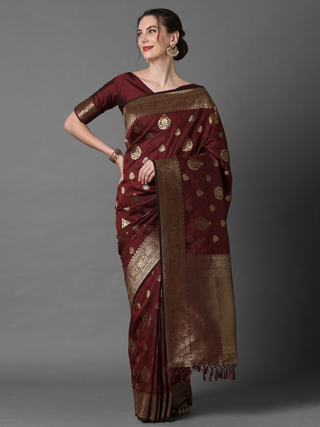 

Mitera Brown & Gold-Toned Floral Zari Banarasi Saree