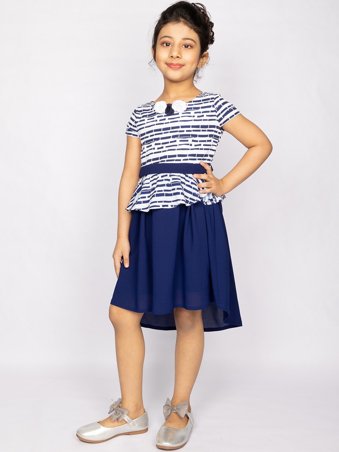 

Peppermint Girls Navy Blue & White Pure Cotton Geometric Printed Fit & Flare Dress