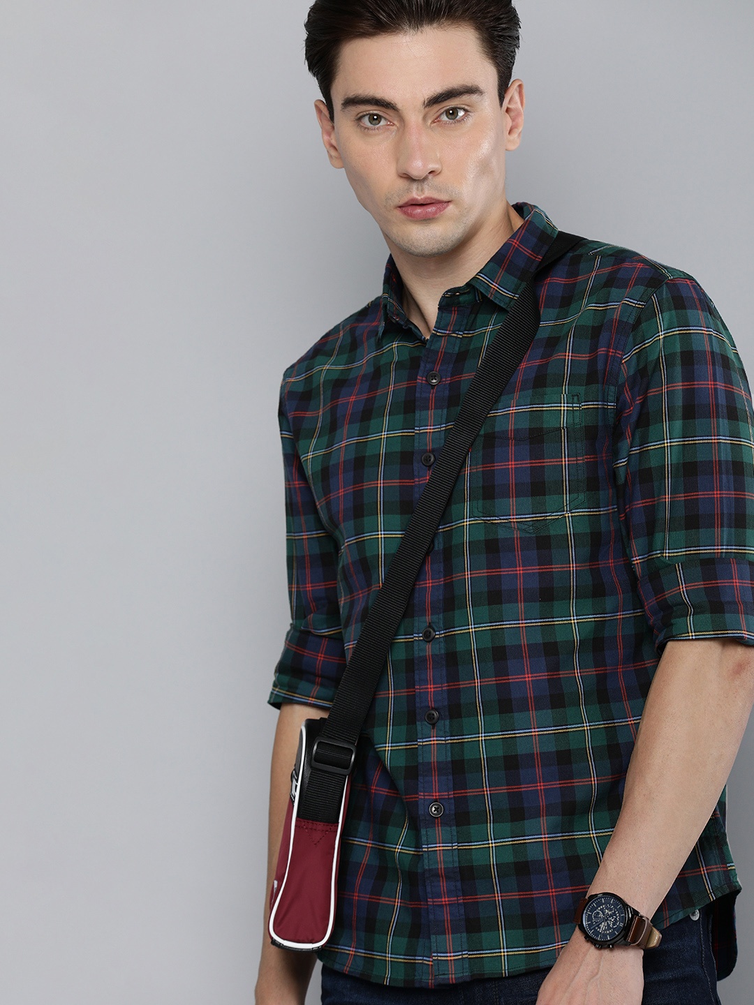 

Levis Men Blue & Green Slim Fit Tartan Checks Opaque Checked Casual Shirt