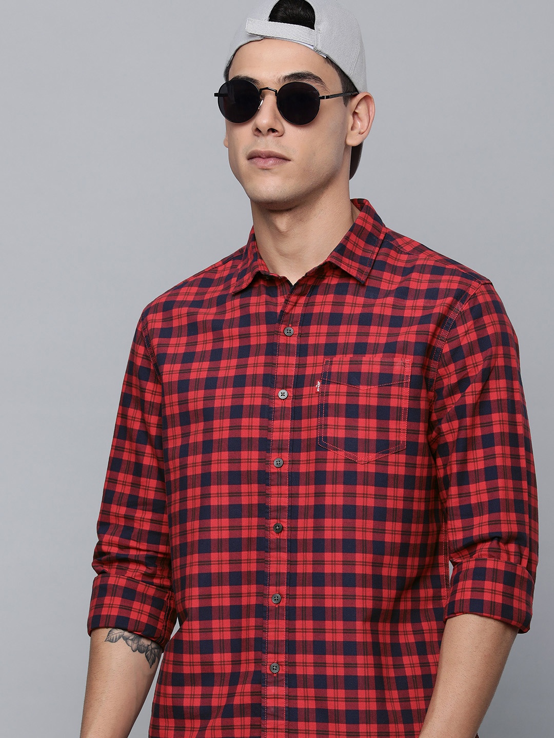 

Levis Men Red & Blue Slim Fit Checked Casual Shirt