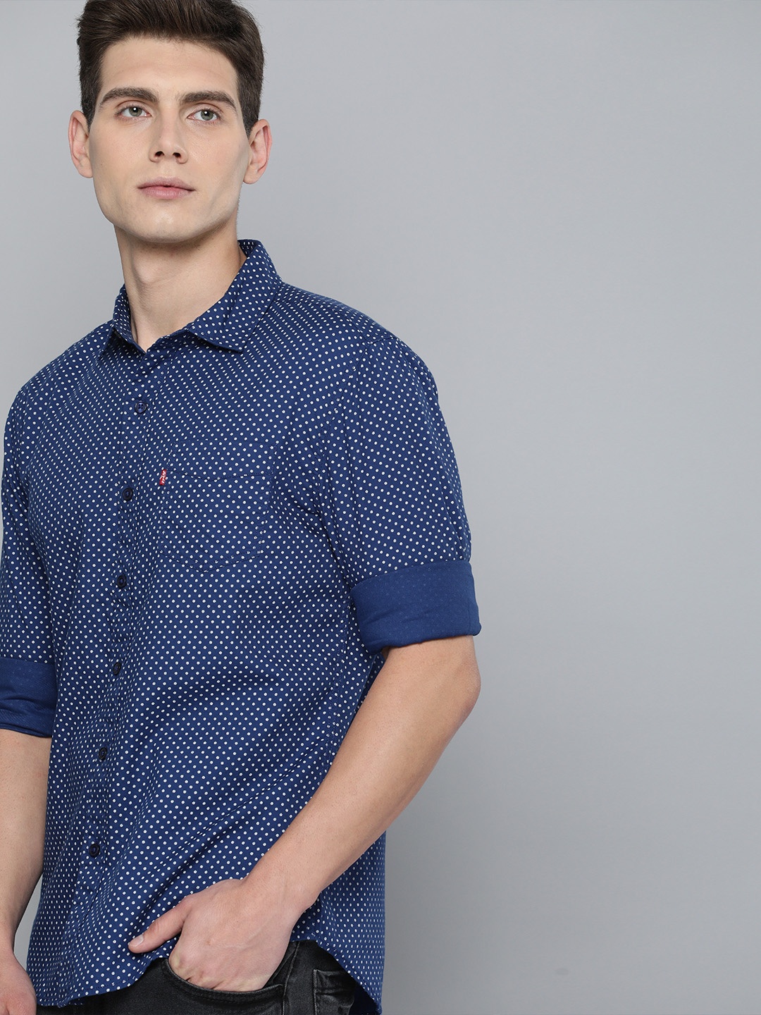 

Levis Men Blue Slim Fit Opaque Printed Casual Shirt