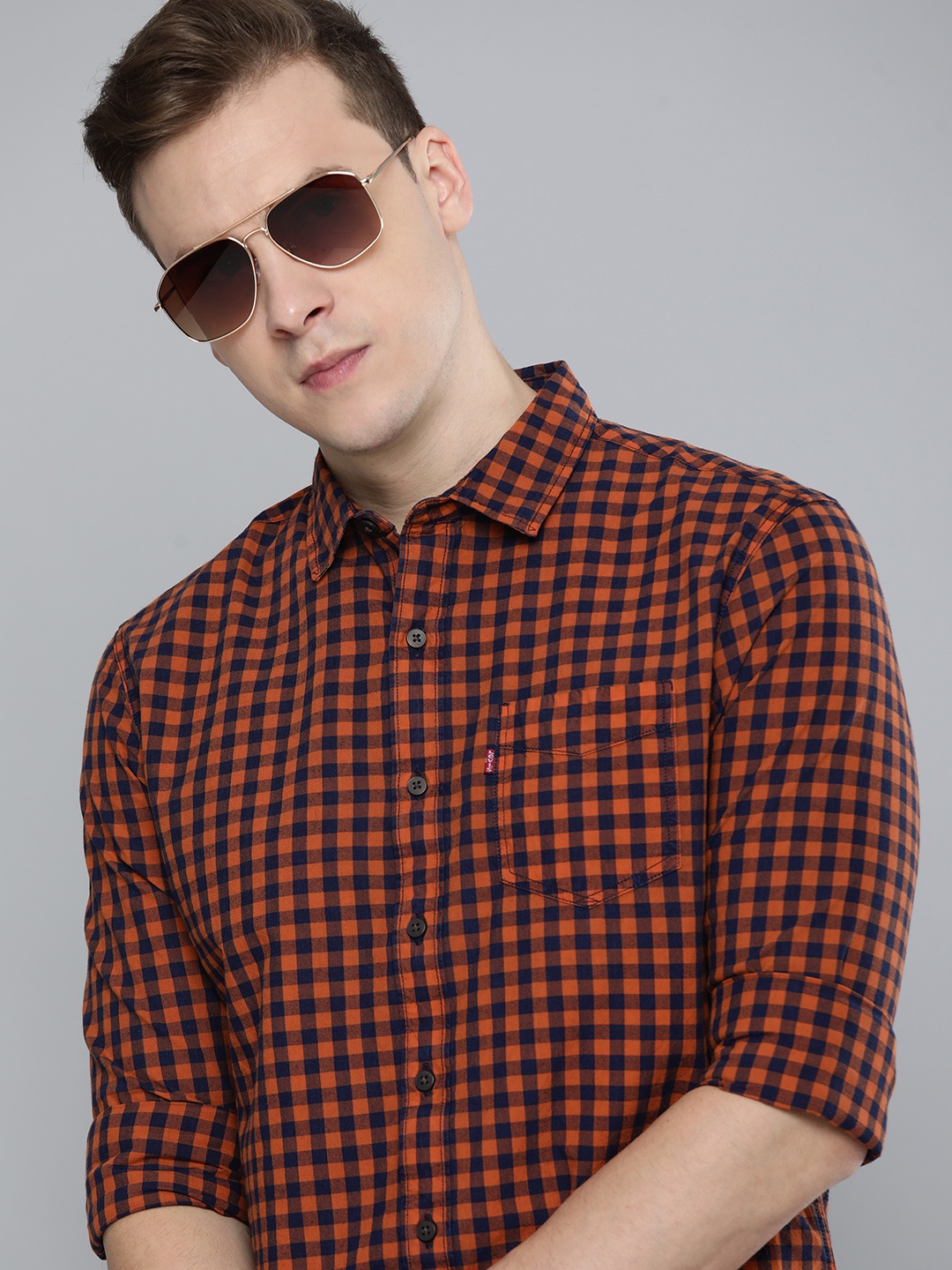 

Levis Men Orange & Blue Slim Fit Gingham Checks Casual Shirt