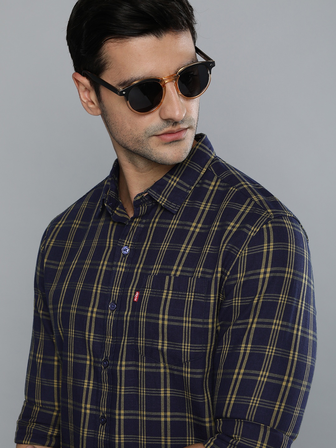 

Levis Men Navy Blue & Yellow Slim Fit Opaque Checked Casual Shirt
