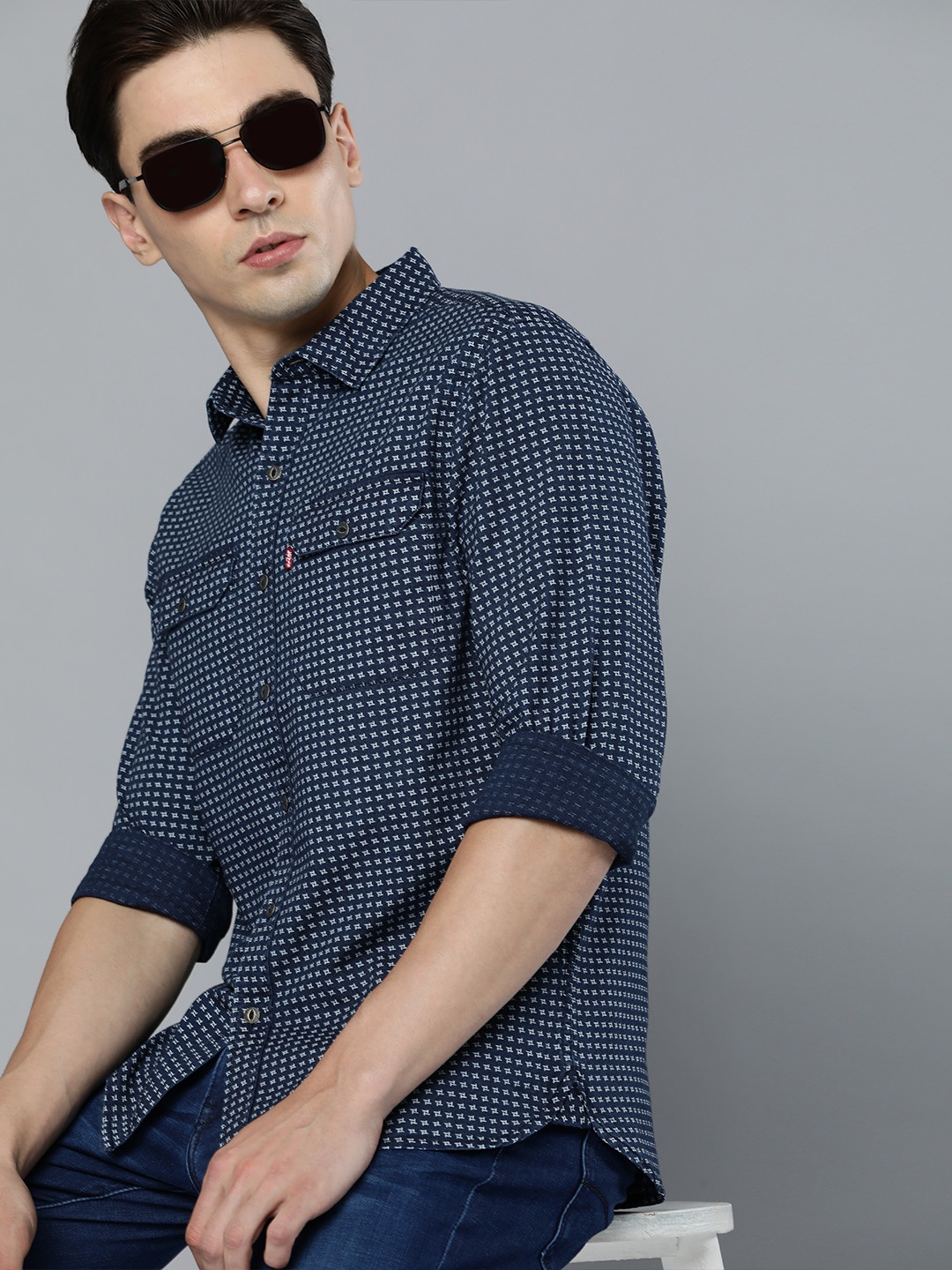 

Levis Men Navy Blue & White Slim Fit Printed Pure Cotton Casual Shirt