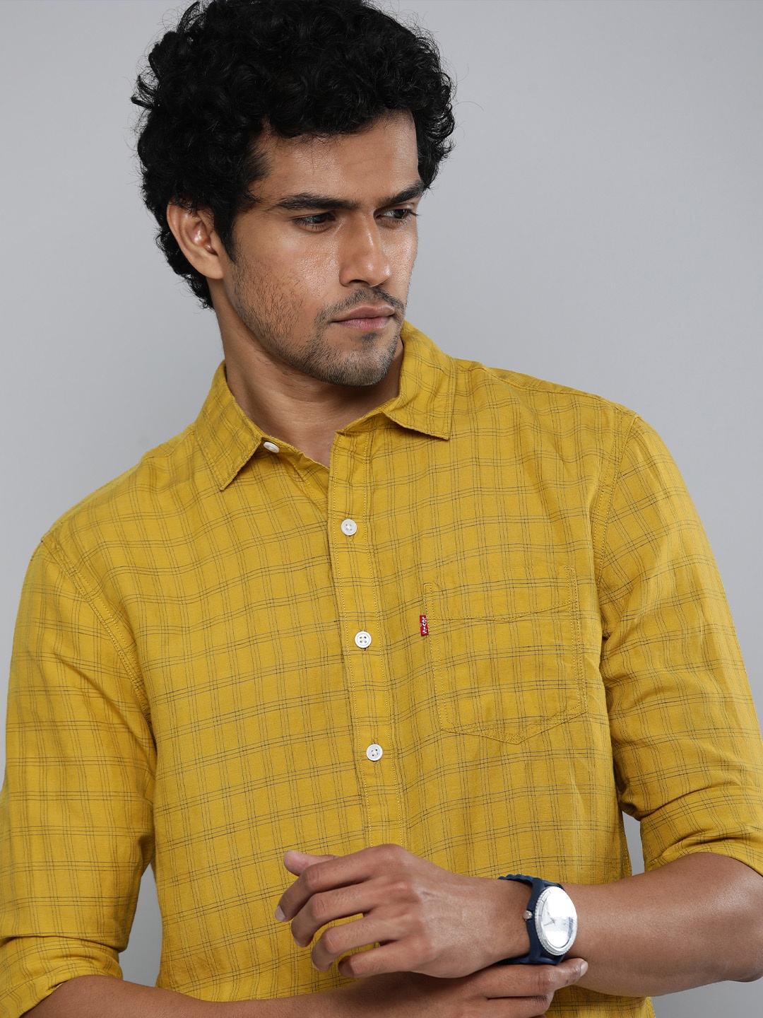

Levis Men Yellow & Black Slim Fit Checked Casual Shirt