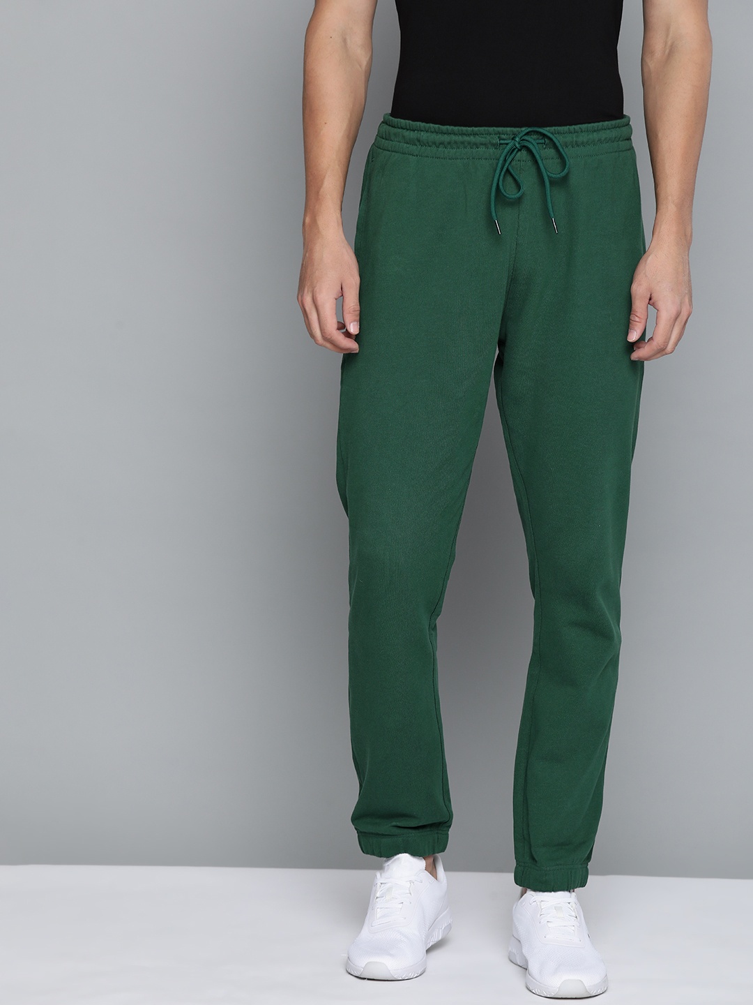 

Levis Men Green Pure Cotton Solid Track Pants