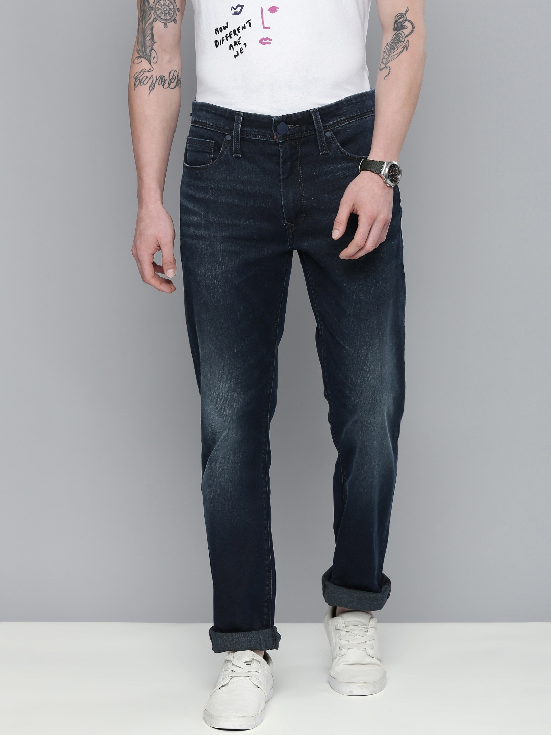 

Levis Men Blue 511 Slim Fit Light Fade Stretchable Jeans