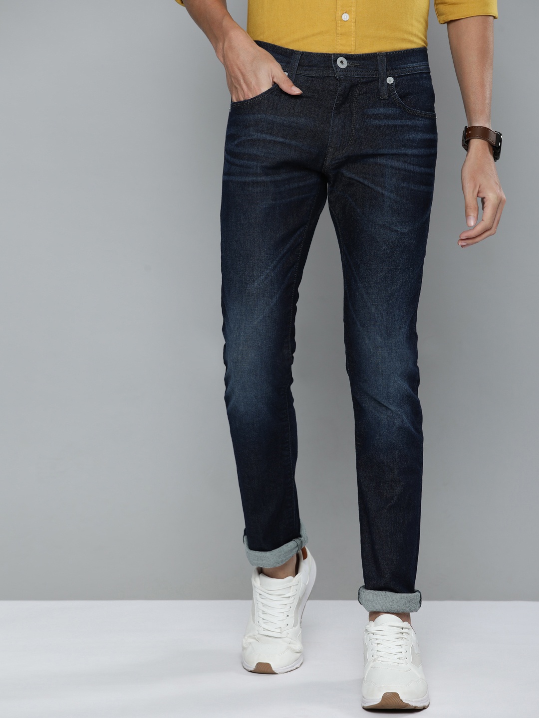 

Levis Men Blue 65504 Skinny Fit Mid-Rise Light Fade Stretchable Jeans