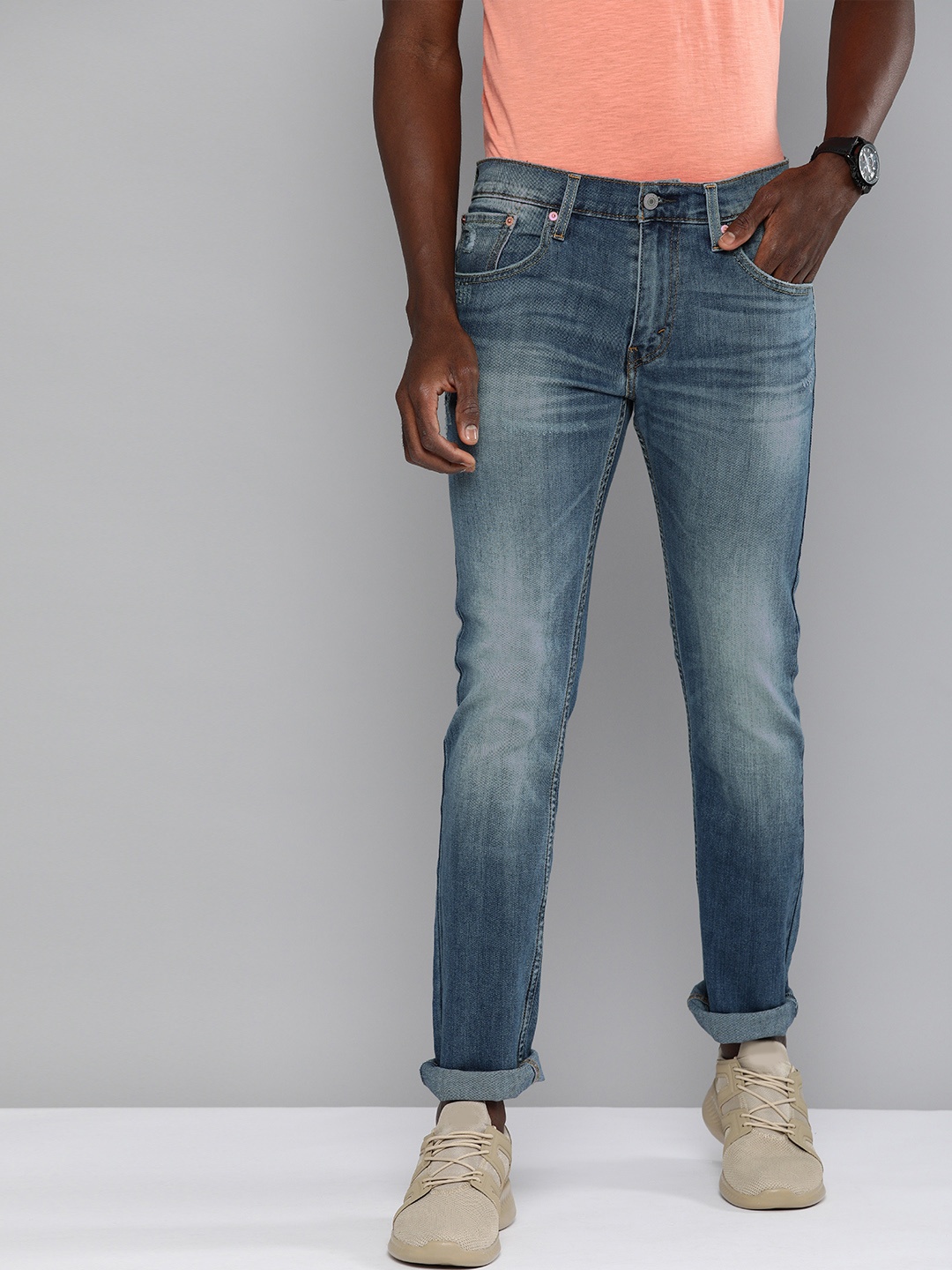 

Levis Men Blue Skinny Fit Mildly Distressed Light Fade Stretchable Jeans