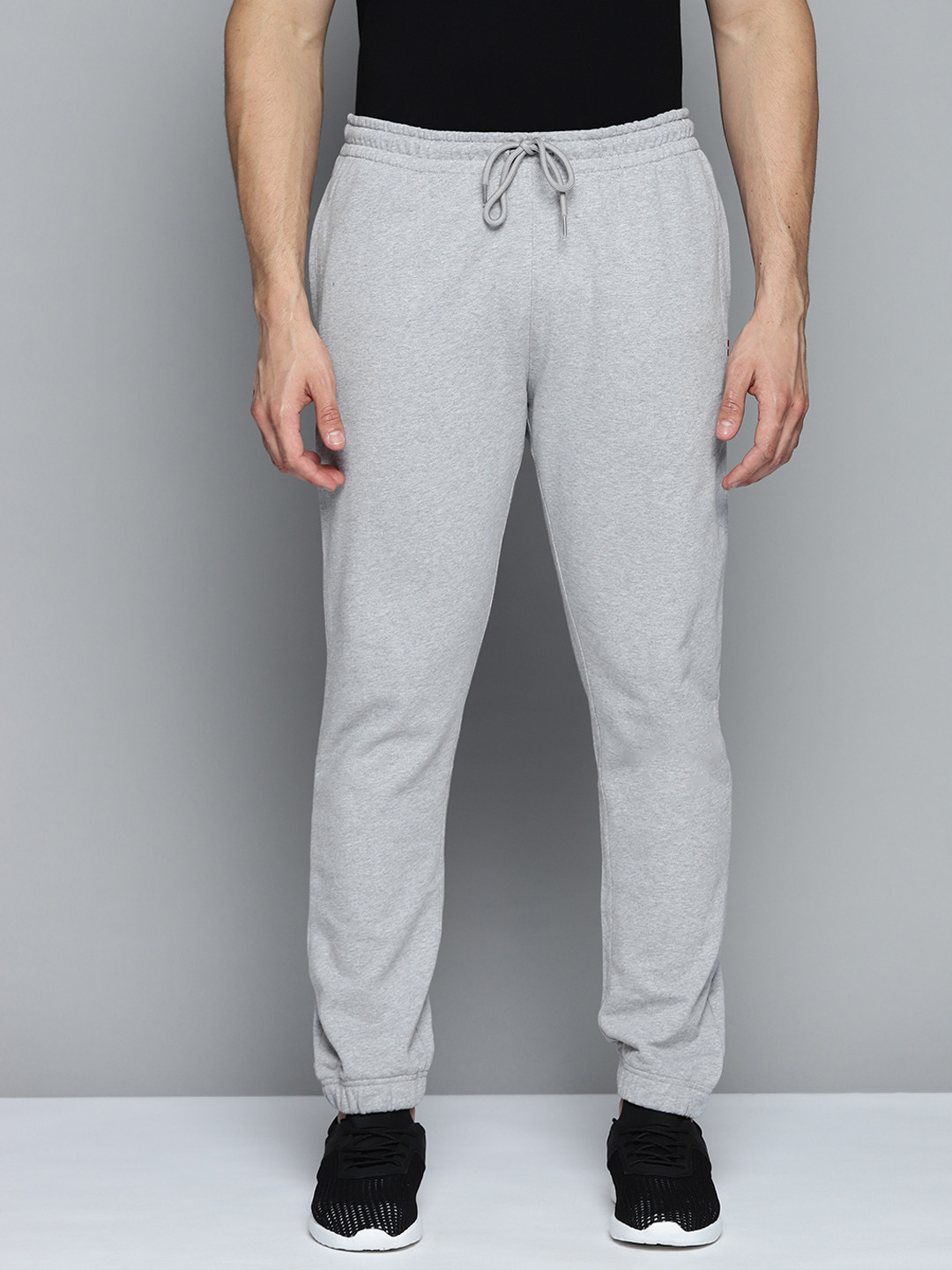 

Levis Men Grey Melange Pure Cotton Solid Joggers