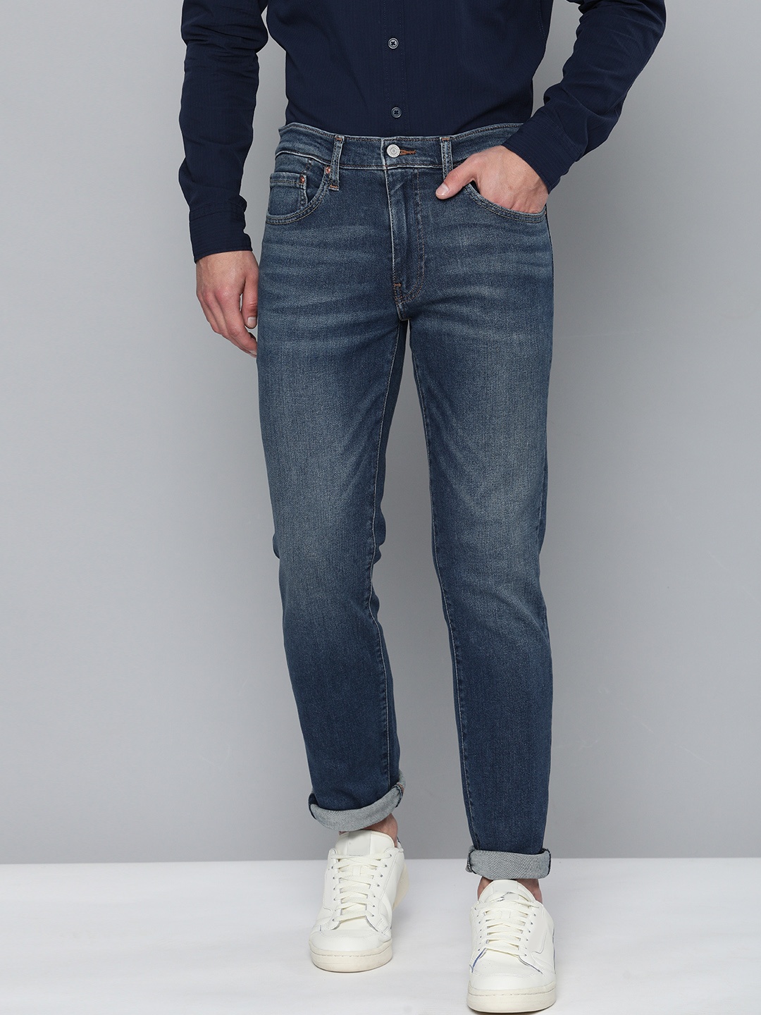 

Levis Men Indigo Blue Slim Fit Heavy Fade Stretchable Solid Jeans