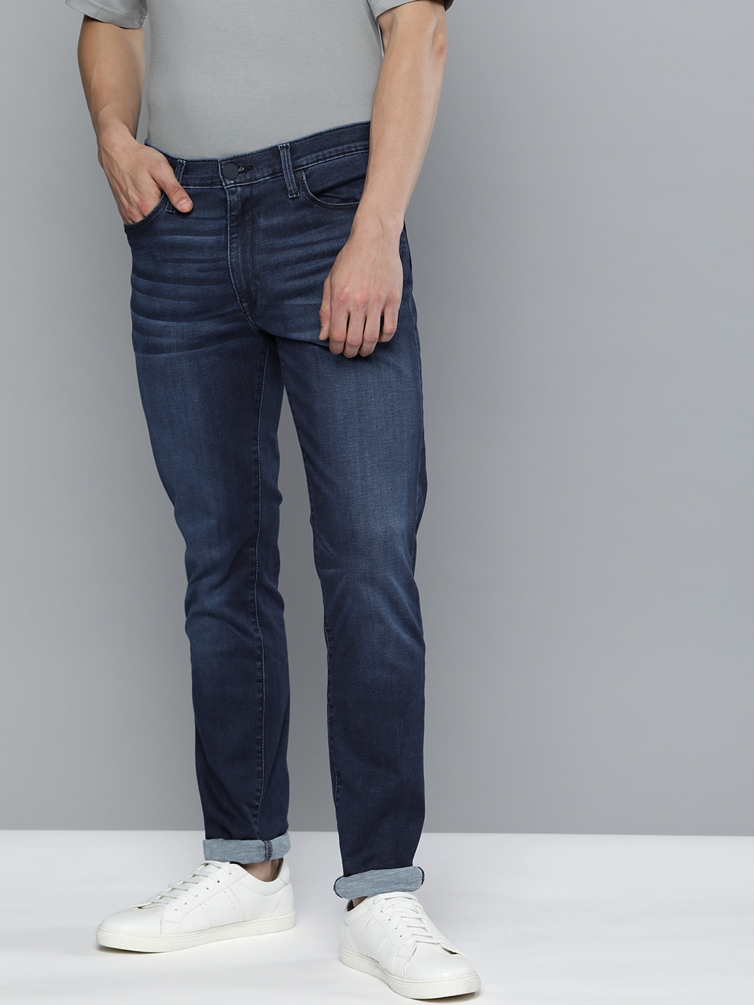 

Levis Men Blue 511 Slim Fit Light Fade Mid Rise Stretchable Jeans