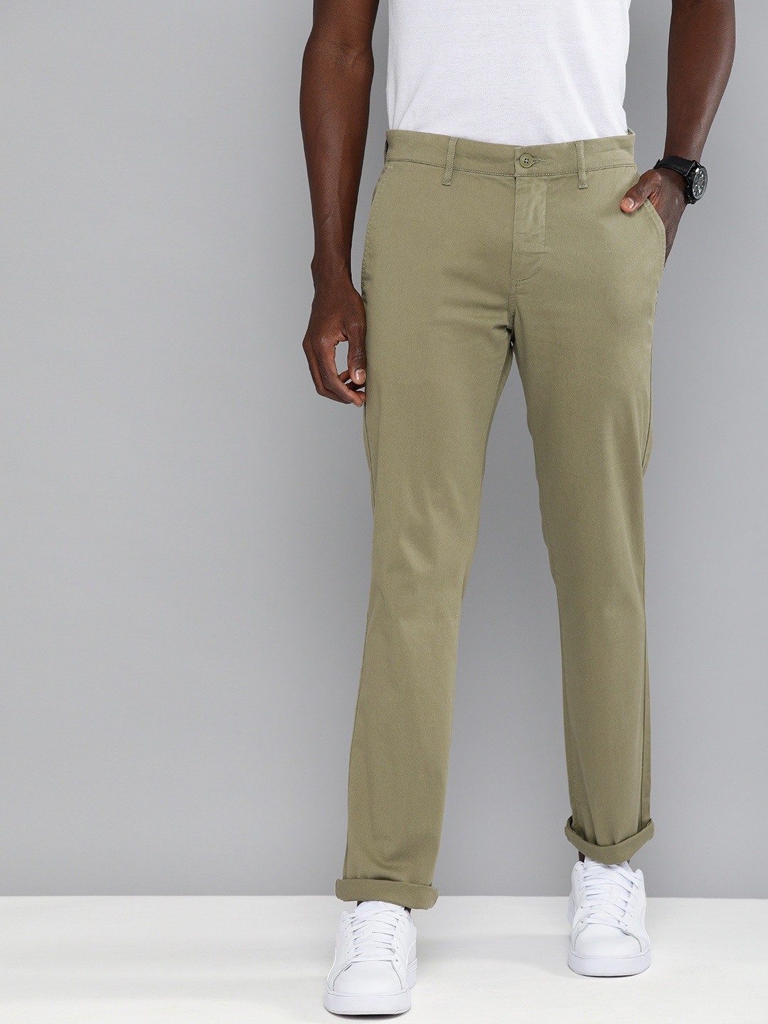 

Levis Men Olive Green Slim Fit Chinos